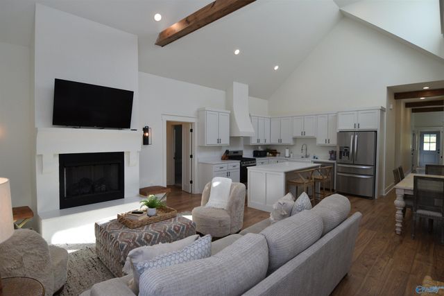 3162 Hardin Road, Guntersville, AL 35976