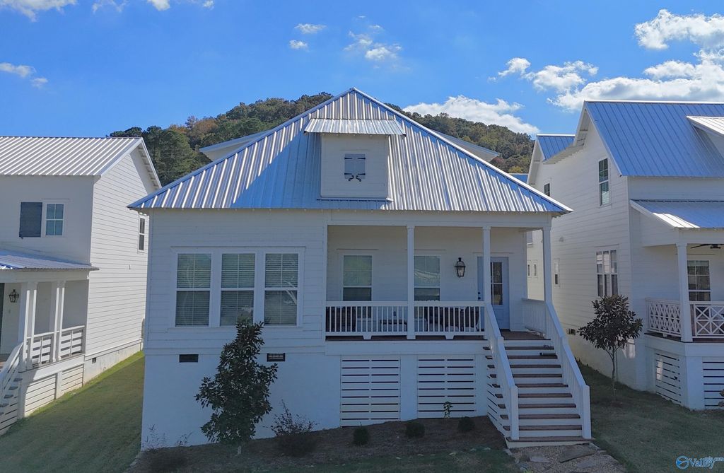 3162 Hardin Road, Guntersville, AL 35976