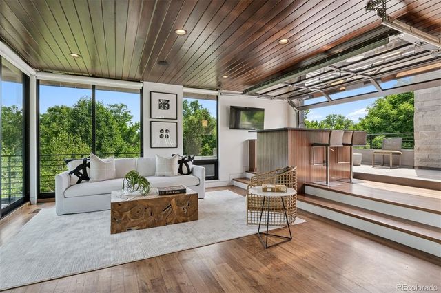 2539 E 5th Avenue, Denver, CO 80206