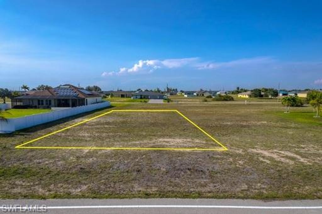 4335 Jacaranda W, CAPE CORAL, FL 33993 — exterior