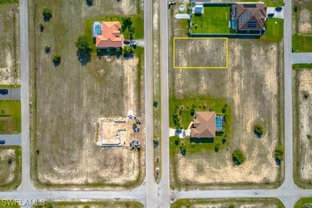 4335 Jacaranda W, CAPE CORAL, FL 33993 — photo 2