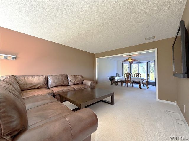 5545 Country Club Lane, Hamburg, NY 14075