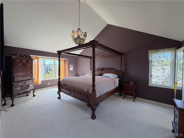 5545 Country Club Lane, Hamburg, NY 14075