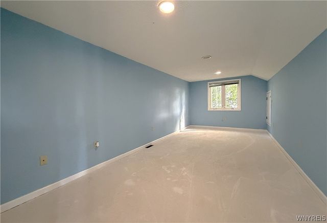 5545 Country Club Lane, Hamburg, NY 14075
