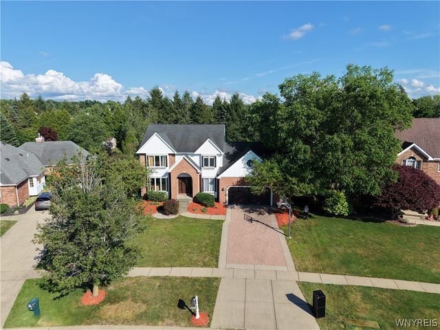 5545 Country Club Lane, Hamburg, NY 14075