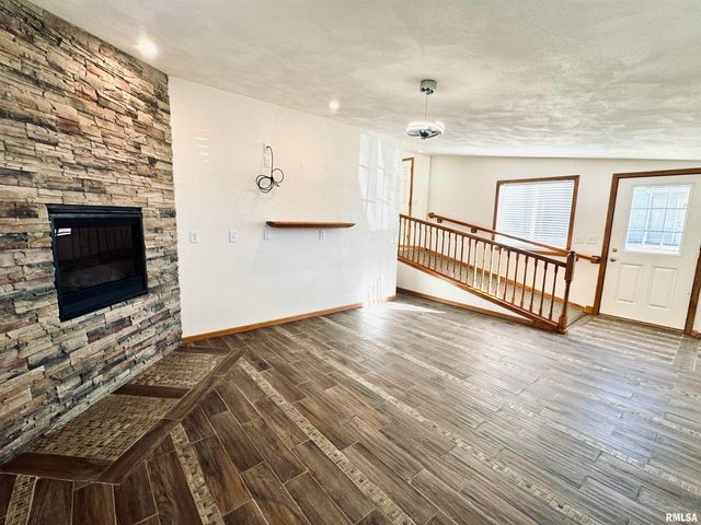 15 SANDALWOOD Lane, Bartonville, IL 61607