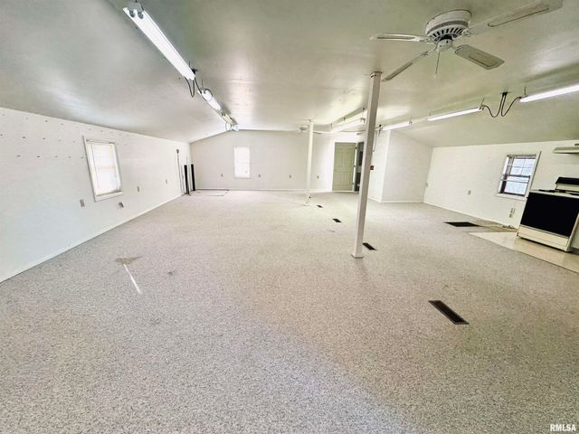 15 SANDALWOOD Lane, Bartonville, IL 61607