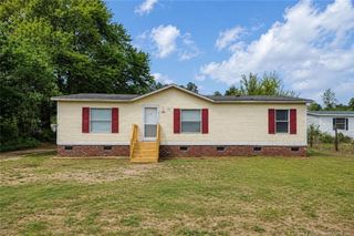 664 Sandy Grove Road, Lumber Bridge, NC 28357