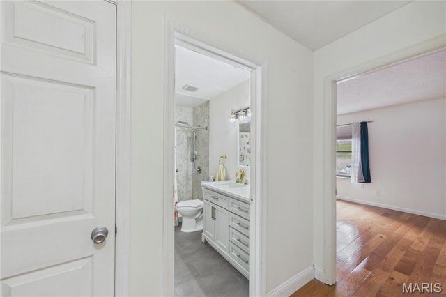 2755 Blackforest Drive, Oakville, MO 63129
