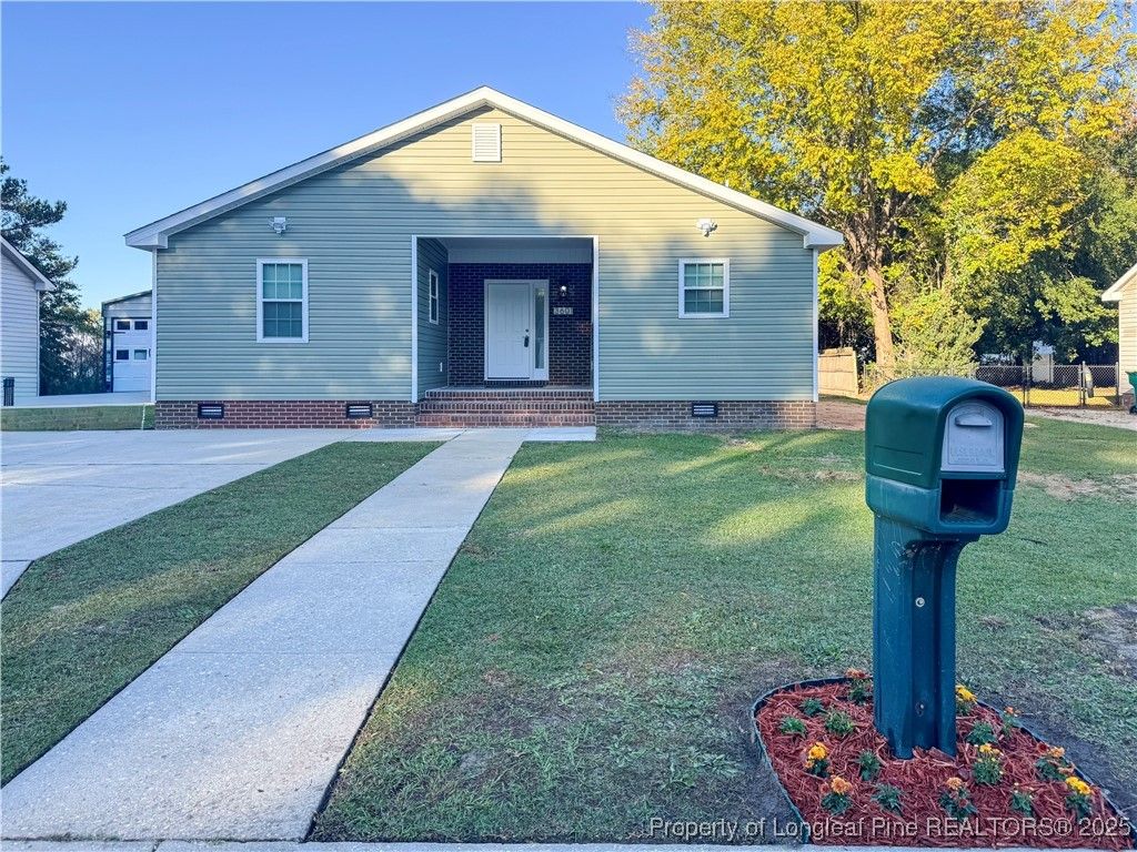 3601 Cliffridge Drive, Lumberton, NC 28358