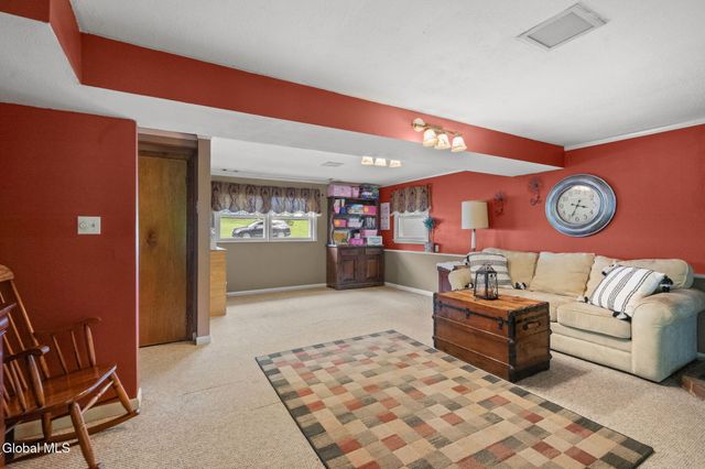 54 Kuhl Boulevard, North Greenbush, NY 12198