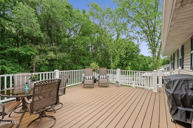 54 Kuhl Boulevard, North Greenbush, NY 12198