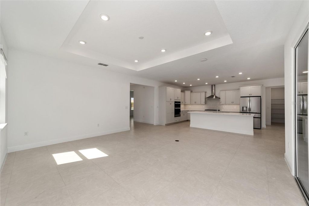 Image 15 of property listing at 10026 SW 106TH CIRCLE, Ocala, FL 34481