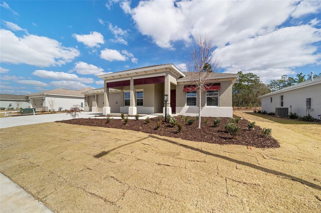 Image 3 of property listing at 10026 SW 106TH CIRCLE, Ocala, FL 34481