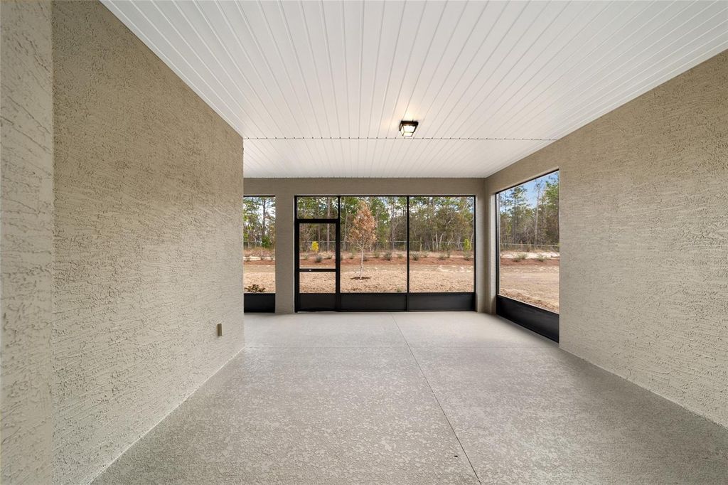 Image 39 of property listing at 10026 SW 106TH CIRCLE, Ocala, FL 34481