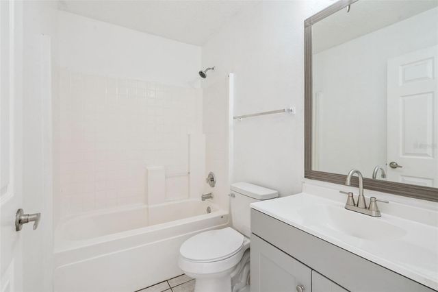 1009 WINDING WATER WAY, Clermont, FL 34714