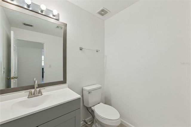 1009 WINDING WATER WAY, Clermont, FL 34714