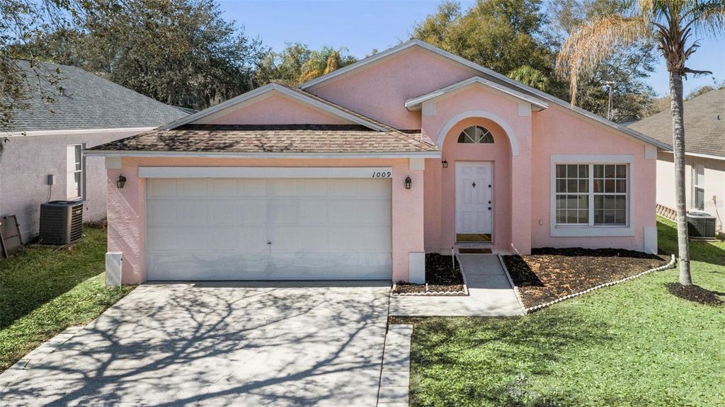 1009 WINDING WATER WAY, Clermont, FL 34714