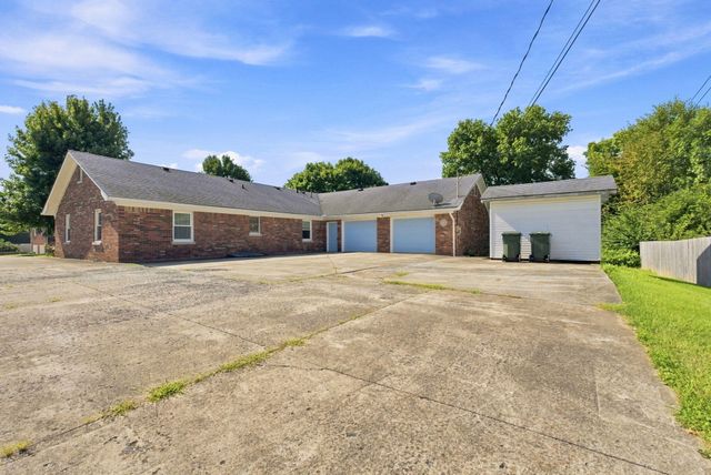 1111 Comanche Trail, Georgetown, KY 40324