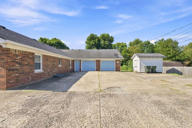 1111 Comanche Trail, Georgetown, KY 40324