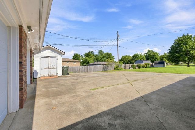 1111 Comanche Trail, Georgetown, KY 40324