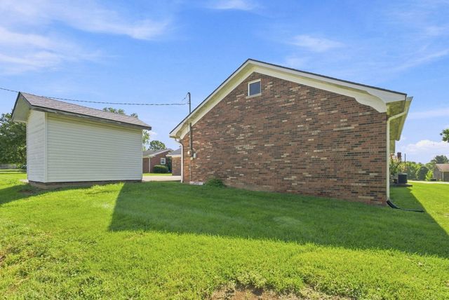 1111 Comanche Trail, Georgetown, KY 40324