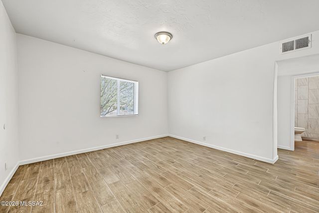 1347 S 7th Avenue, Tucson, AZ 85713