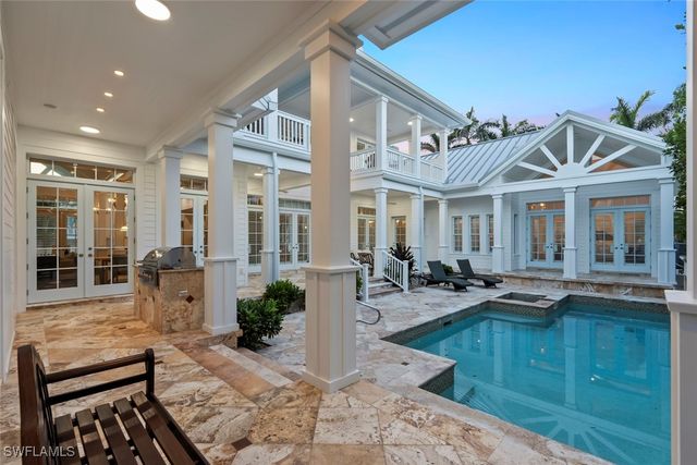 1551 Gulf Shore BLVD S, Naples, FL 34102