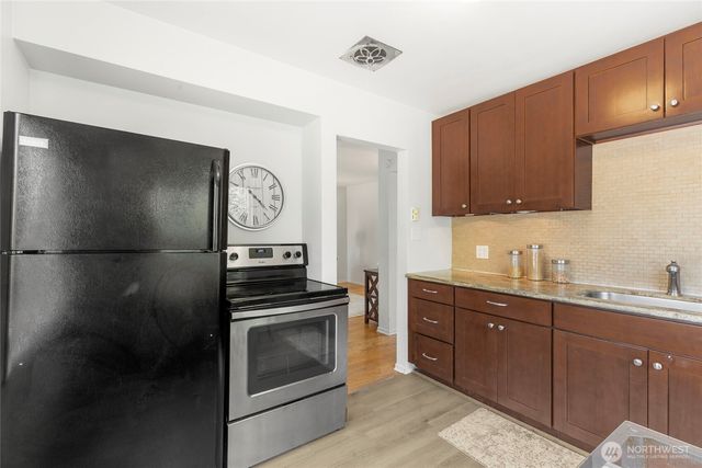 1403 NW 59th Street, Seattle, WA 98107