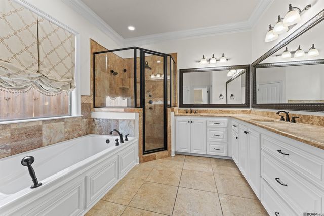 14532 Oak Path Dr, Prairieville, LA 70769