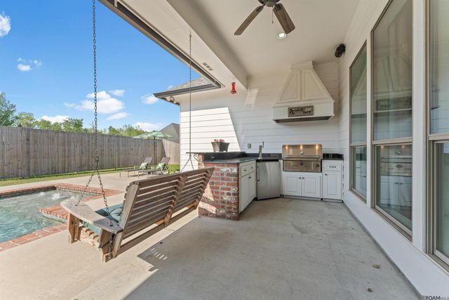 14532 Oak Path Dr, Prairieville, LA 70769