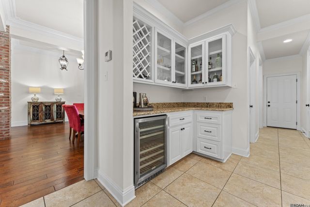 14532 Oak Path Dr, Prairieville, LA 70769