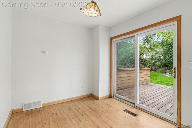 11465 Cedar Island Road, White Lake Charter Township, MI 48386
