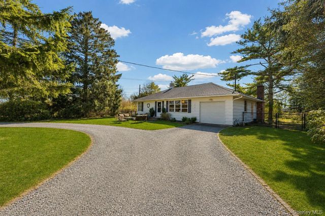 84 Evergreen Avenue, East Moriches, NY 11940