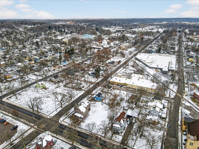 836 W North Street, Kalamazoo, MI 49007