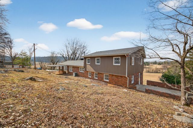 461 Baker Mountain Rd, Sparta, TN 38583