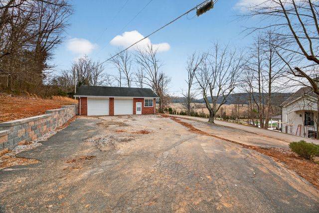 461 Baker Mountain Rd, Sparta, TN 38583