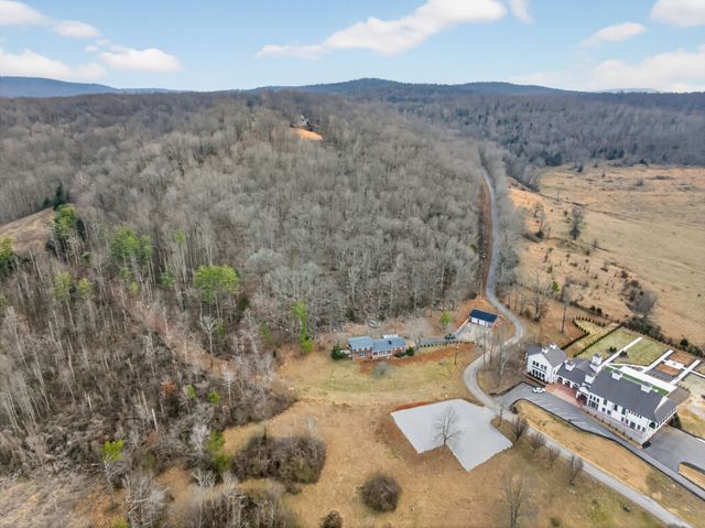 461 Baker Mountain Rd, Sparta, TN 38583