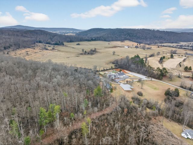 461 Baker Mountain Rd, Sparta, TN 38583