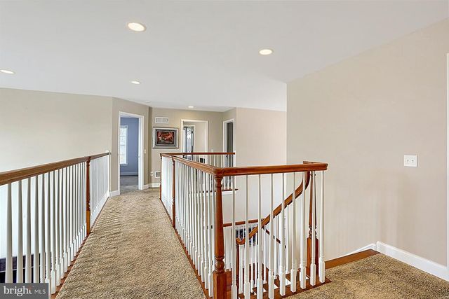 1563 WINSFORD LN, York, PA 17404