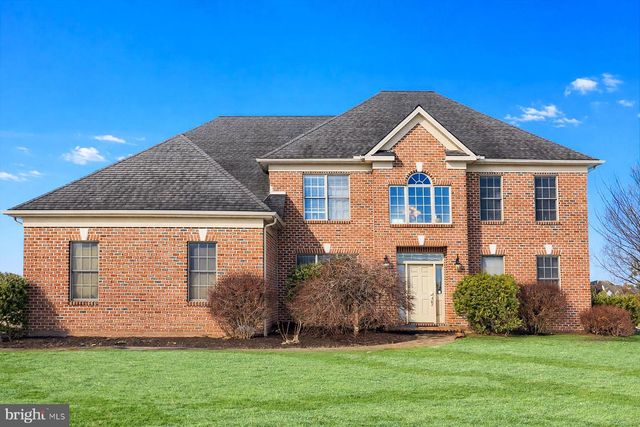 1563 WINSFORD LN, York, PA 17404