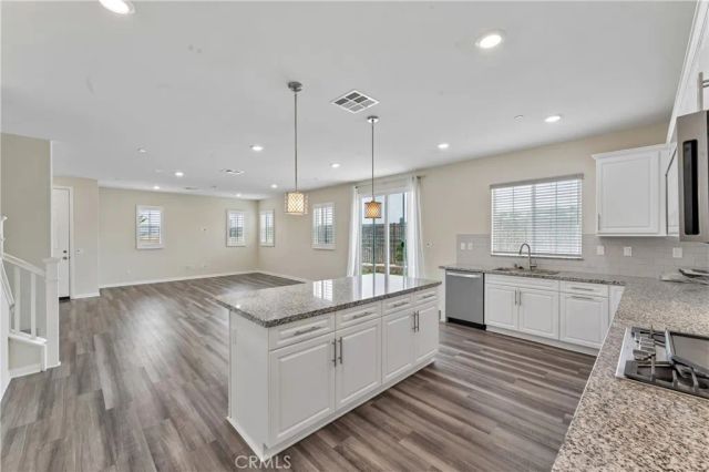 17115 Zion Drive, Canyon Country, CA 91387