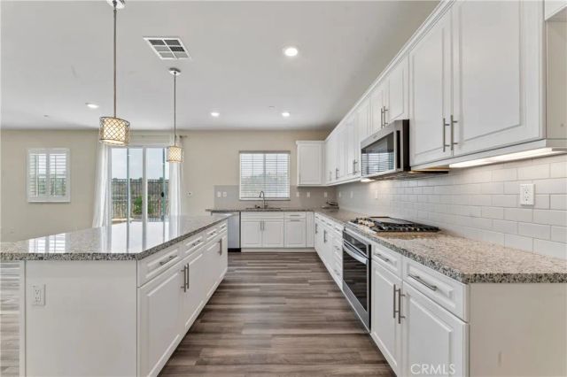 17115 Zion Drive, Canyon Country, CA 91387