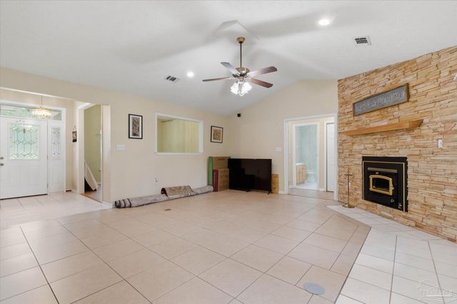 9892 Harlington St, Cantonment, FL 32533