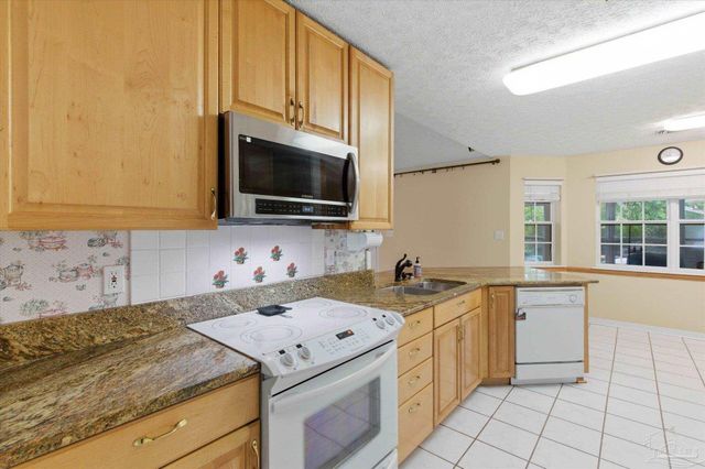 9892 Harlington St, Cantonment, FL 32533