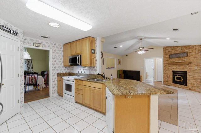 9892 Harlington St, Cantonment, FL 32533