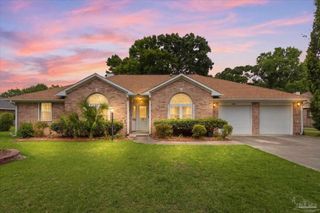 9892 Harlington St, Cantonment, FL 32533