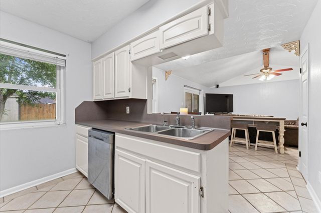 9746 Buena Park Drive, Houston, TX 77089