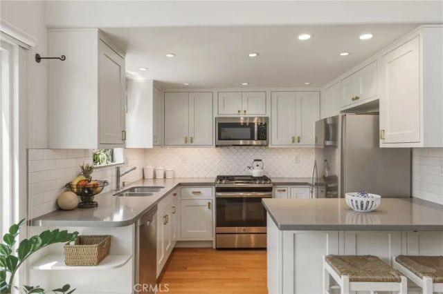 1513 Wollacott, Redondo Beach, CA 90278