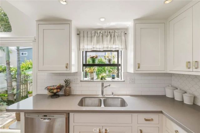 1513 Wollacott, Redondo Beach, CA 90278